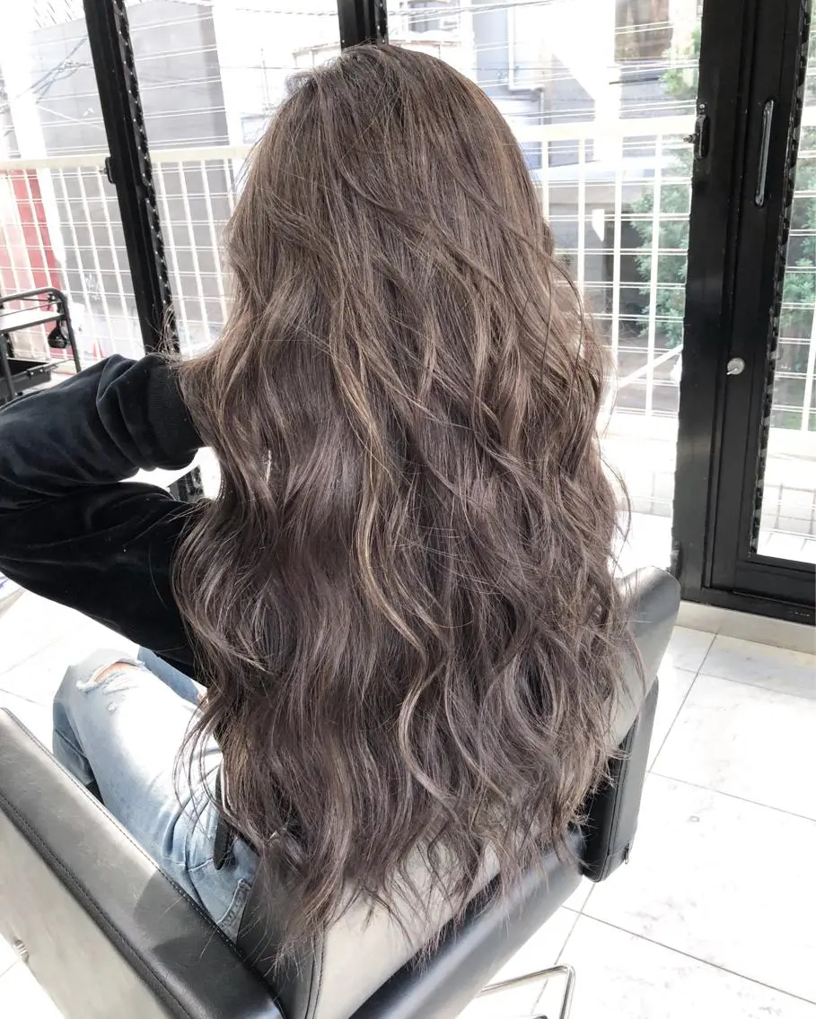 カラー ハイライトカラー レイヤーカット BLend 渋谷のヘアスタイル
