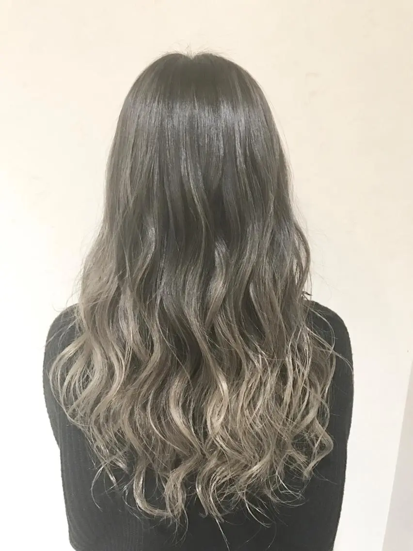 セミロング ハイライト filo   渋谷 Gishiのヘアスタイル
