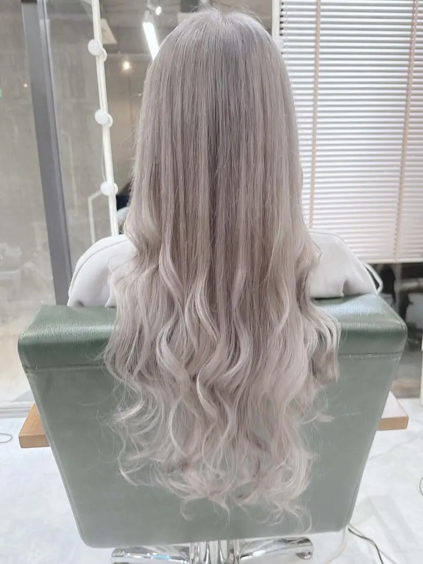 ロング カラー ヘアアレンジ ブリーチ ケアブリーチ 透明感カラー デザインカラー ハイトーンカラー Days 透明感カラーのヘアスタイル