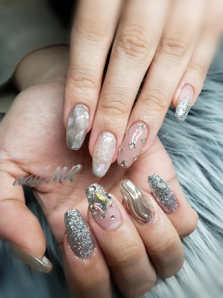 ネイル ミラーネイル ニュアンスネイル スカルプネイル シルバー Nail salon Coco【溝の口駅】のネイルデザイン