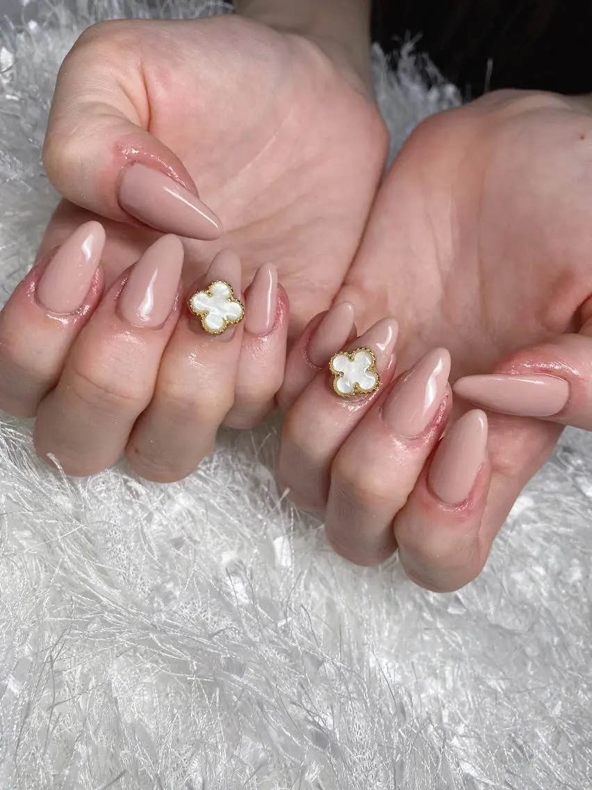 ネイル 長さ出し ジェルネイル グラデーション 韓国ネイル マグネットネイル ハンドネイル Nail&eye Belire 新宿のネイルデザイン