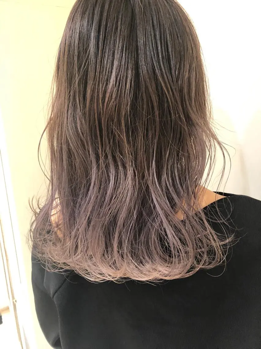 ロング カラー アッシュ バレイヤージュ ブリーチ ハイライトカラー ラベンダーカラー ヘアカラー トリートメント ボブ/レイヤー/ケア パーマ/リュウタのヘアスタイル