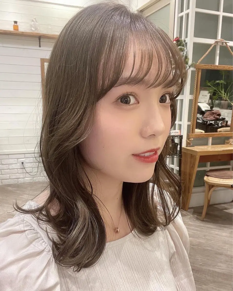 ミディアム カラー ベージュカラー 透明感カラー オリーブベージュ オリーブカラー 🌟アレンジが似合う カラー🌟Rumiのヘアスタイル