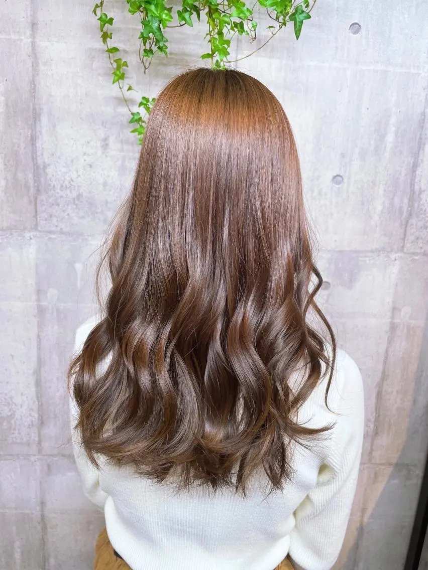 ロング カット ヘアカラー ami .のヘアスタイル