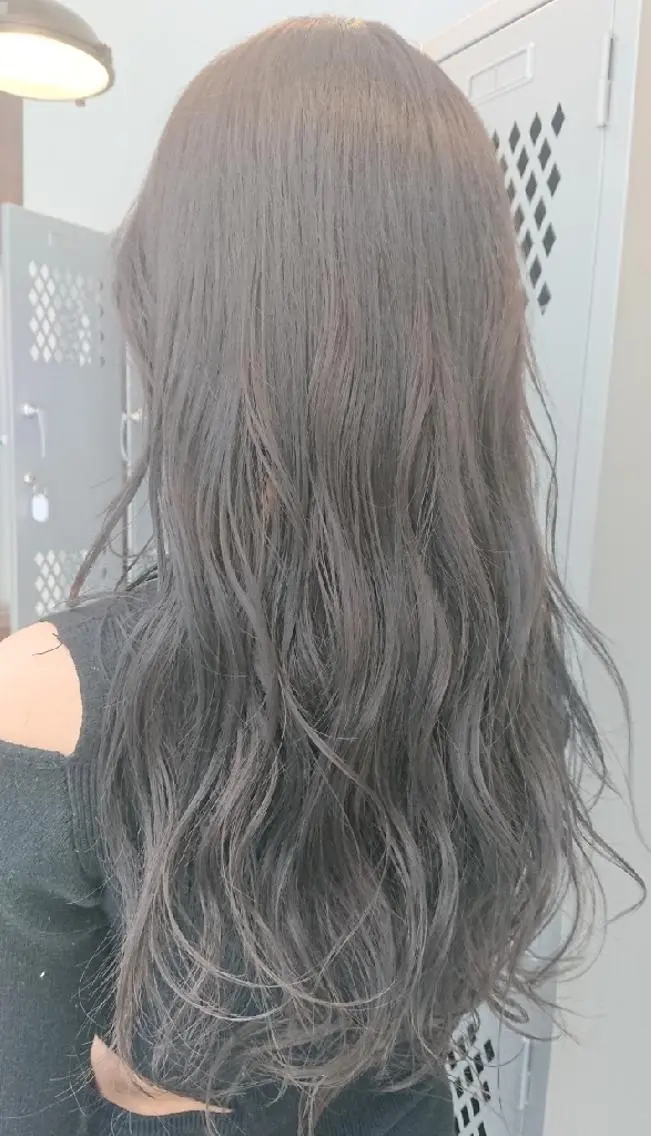 ロング カラー ヘアアレンジ ベージュカラー ハイトーンカラー カット ヘアカラー トリートメント スタイリスト 川添 のヘアスタイル
