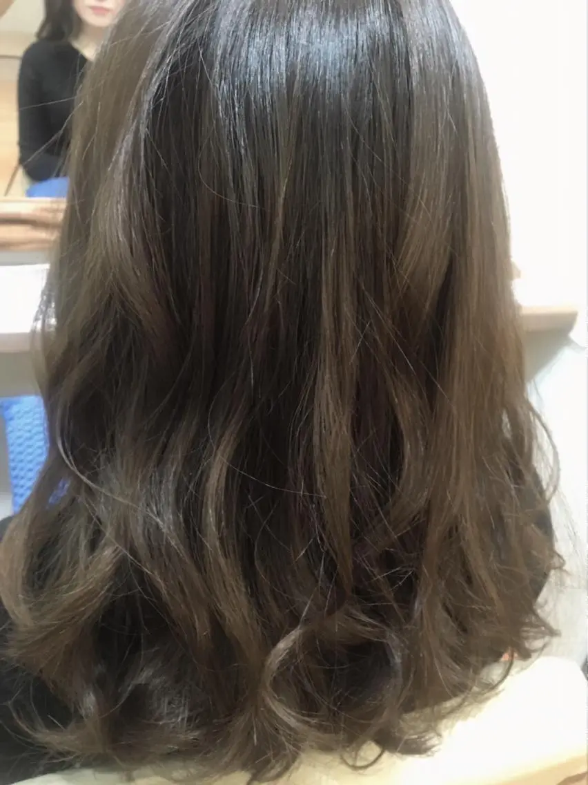 カラー 【mokuオーナー】 ちはるのヘアスタイル