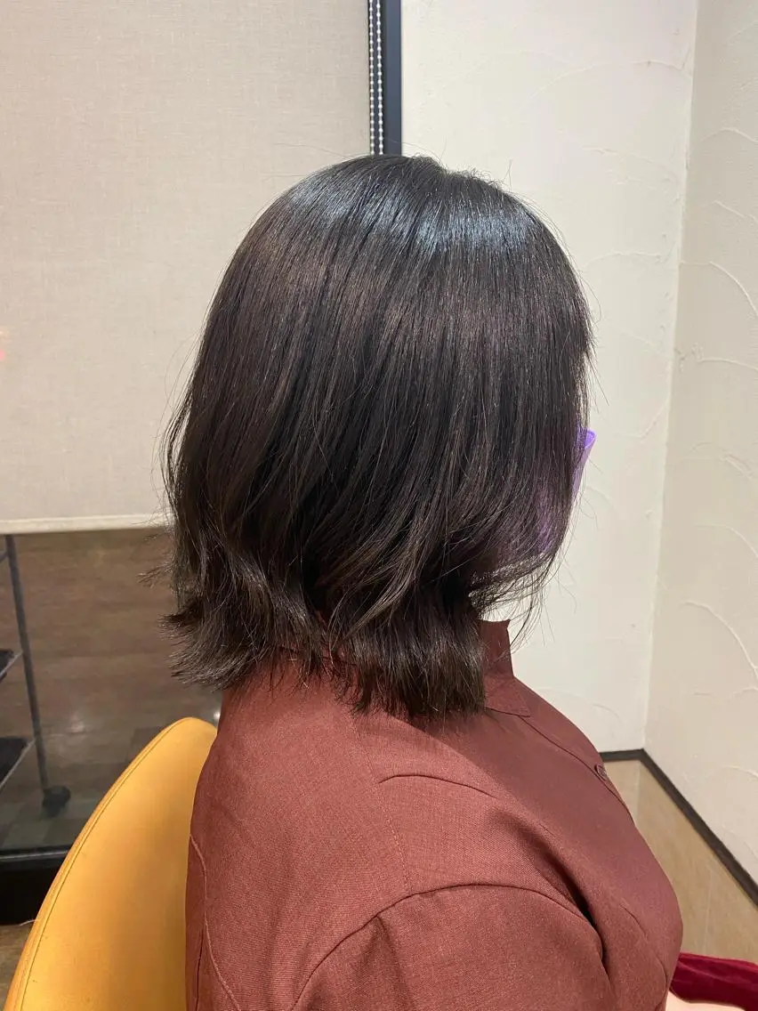 ミディアム カラー アッシュ アッシュブラウン ブラウンカラー サプリームヘア 飯田みち瑠のヘアスタイル