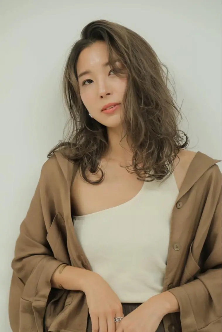 マツエク・マツパ 谷 なづきのヘアスタイル