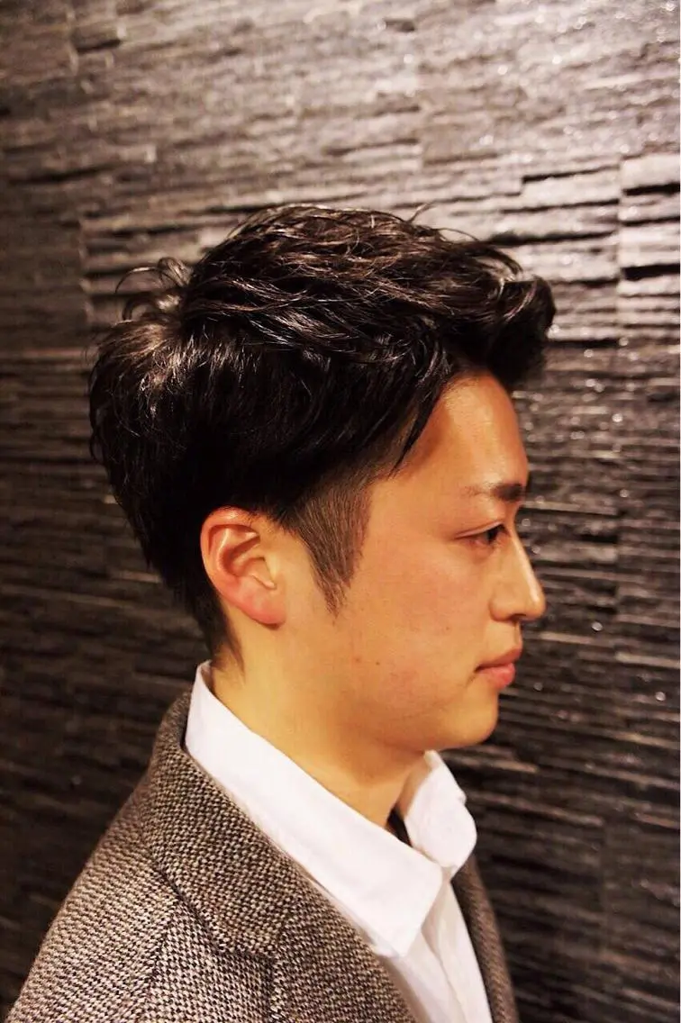 ショート 根塚 学のヘアスタイル