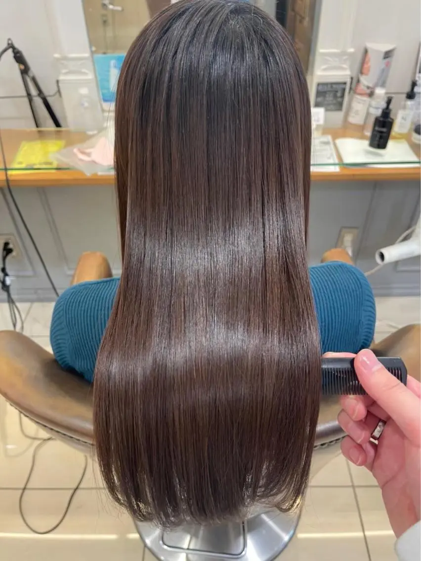 ロング Neolive 千尋のヘアスタイル