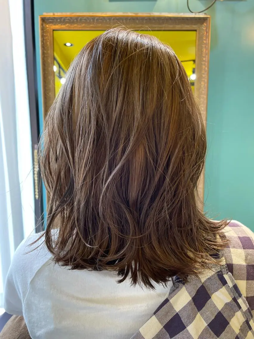 ミディアム ハイライト ヘアカラー 末石 智のヘアスタイル