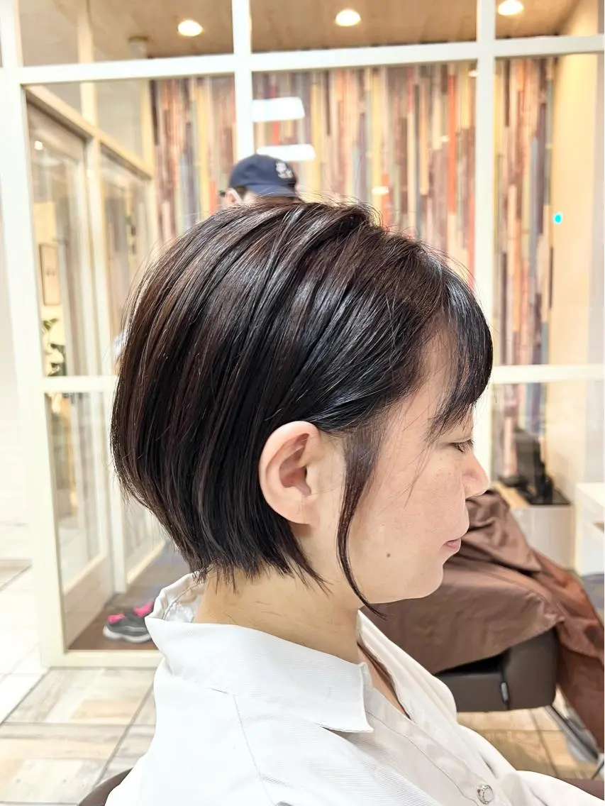 ショート カット EARTH岩楯 優貴のヘアスタイル
