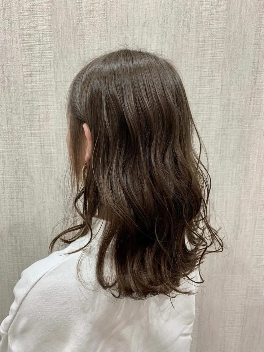 セミロング カット ヘアカラー トリートメント 店長✨レイヤー✖️ 髪質改善✖️韓国ヘアのヘアスタイル