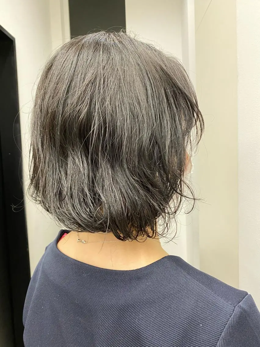 ショート ヘアアレンジ ハイレイヤー/顔周り /レイヤーカットのヘアスタイル
