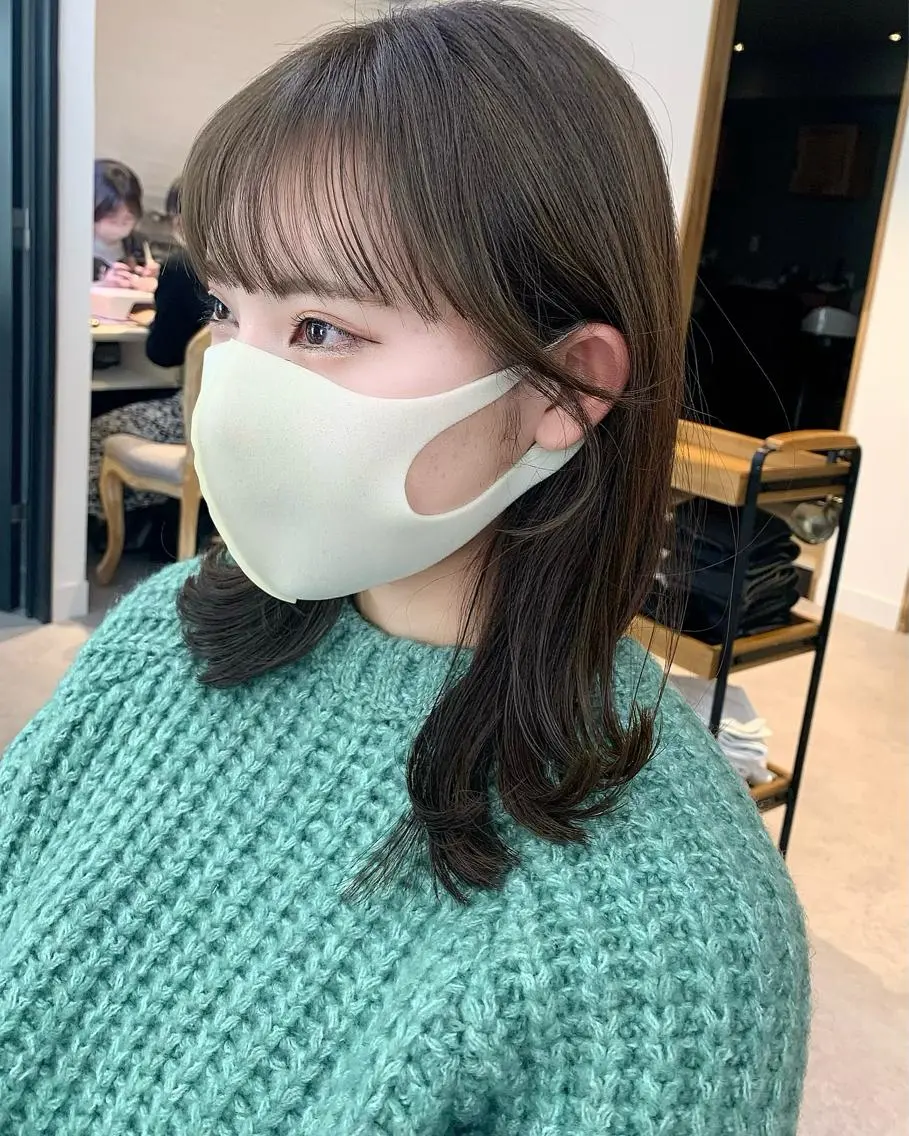 セミロング カラー パーマ ヘアアレンジ メンズ キッズ ネイル マツエク・マツパ アイブロウ 似合せレイヤー／ 柔らか透明感カラーのヘアスタイル