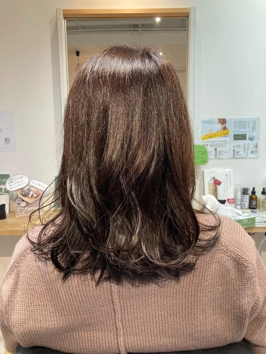 ミディアム カラー ブラウンカラー パープルカラー パープルブラウン カット ヘアカラー トリートメント 【女性指名No.1】 西口直子のヘアスタイル