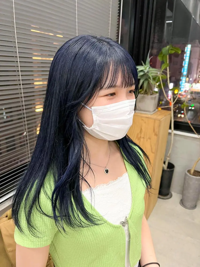 ロング カラー ブルーカラー 村田 春歌のヘアスタイル