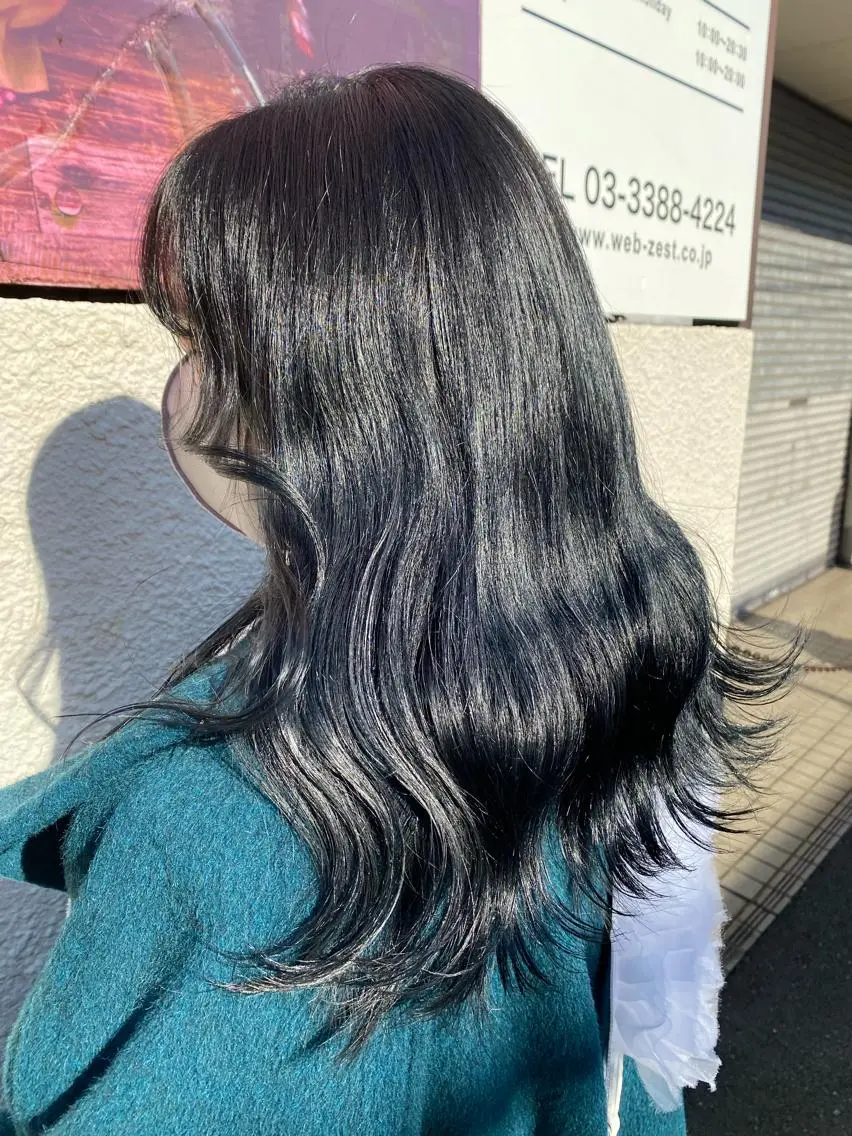 セミロング カラー 黒髪 ブリーチ ブルーカラー ブルーブラック ブリーチなしカラー niconail 🧣ayu 📍烏山のネイルデザイン