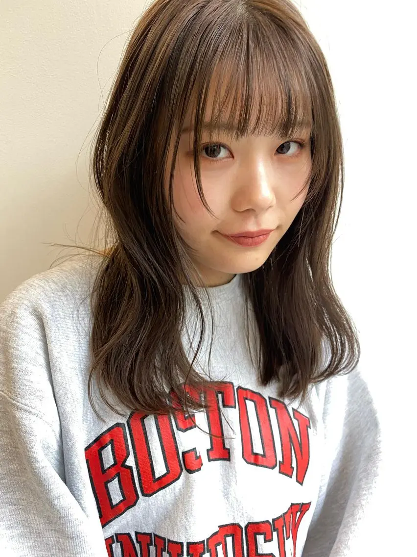 ミディアム カラー 砂原 ひよりのヘアスタイル