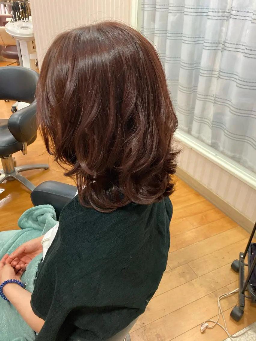 ミディアム カラー ブラウンカラー ピンクカラー ピンクブラウン 谷口 真代のヘアスタイル