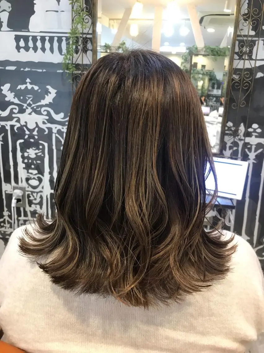 セミロング カラー 浦田侑希 CODE.LINEのヘアスタイル