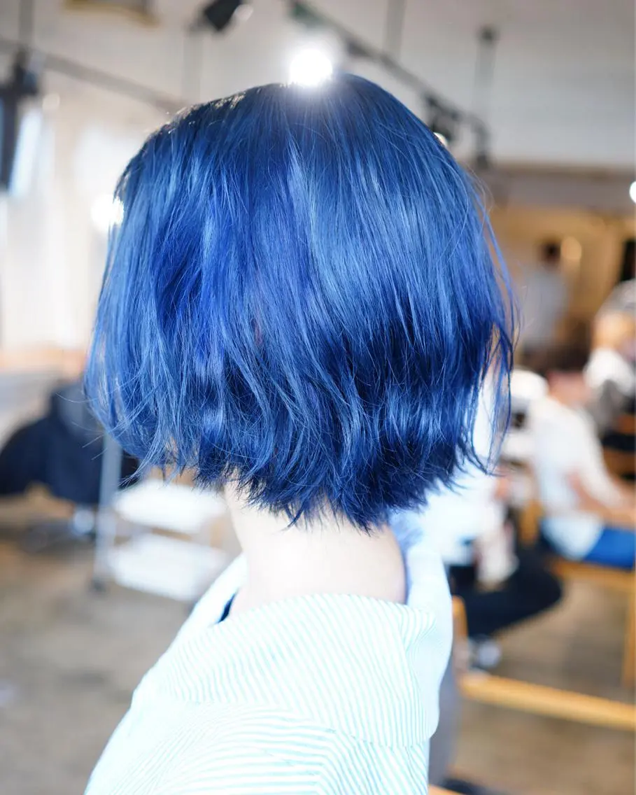 ショート カラー ブルーカラー ヘアカラー トリートメント ハイトーン/レイヤー /ケアブリーチ石川治のヘアスタイル