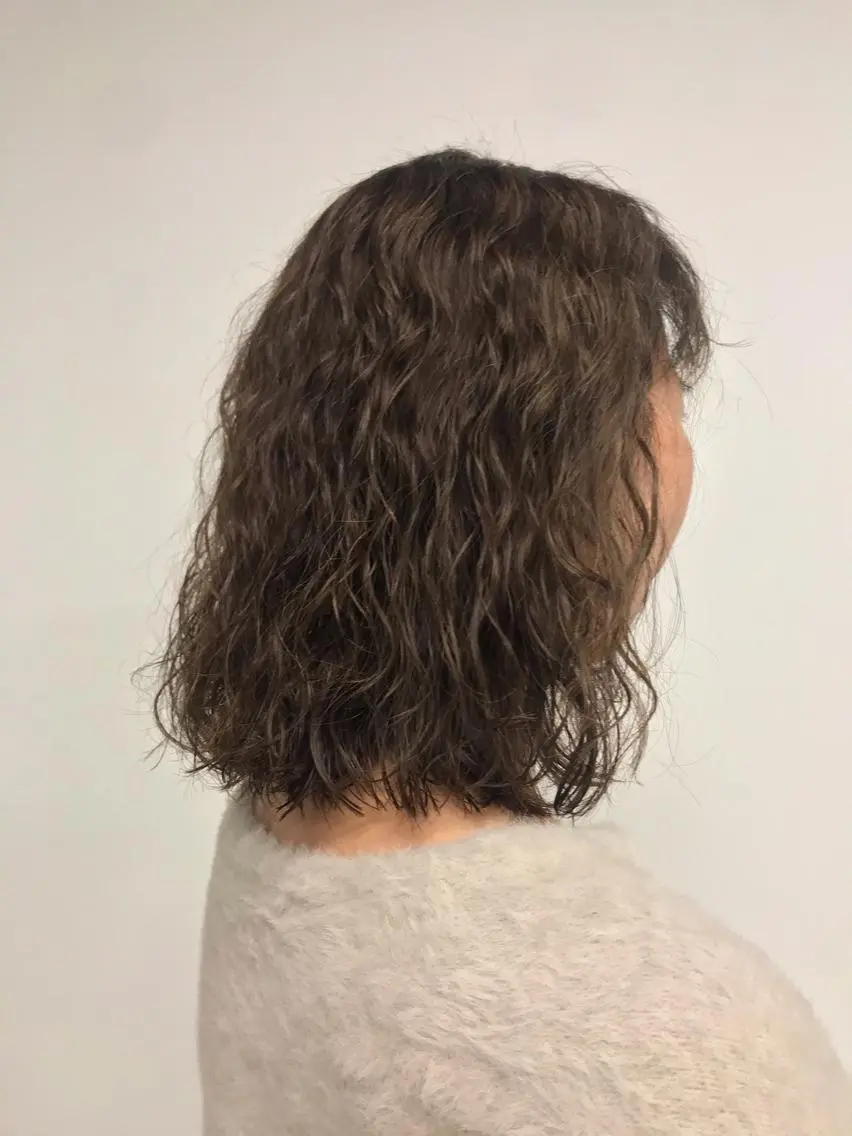 セミロング パーマ 🍃YURI 🍃のヘアスタイル