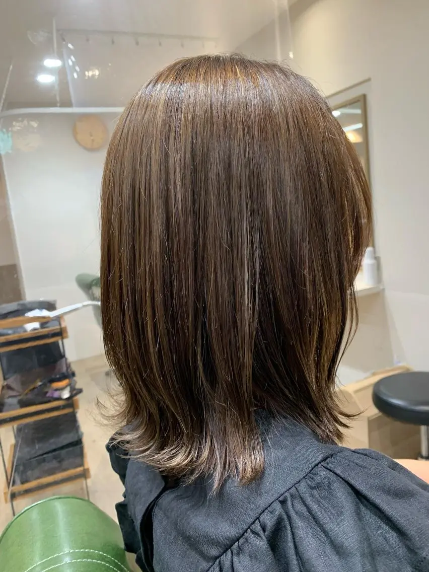 ミディアム カラー ヘアカラー トリートメント ヒロタ ハルヒ🦁のヘアスタイル