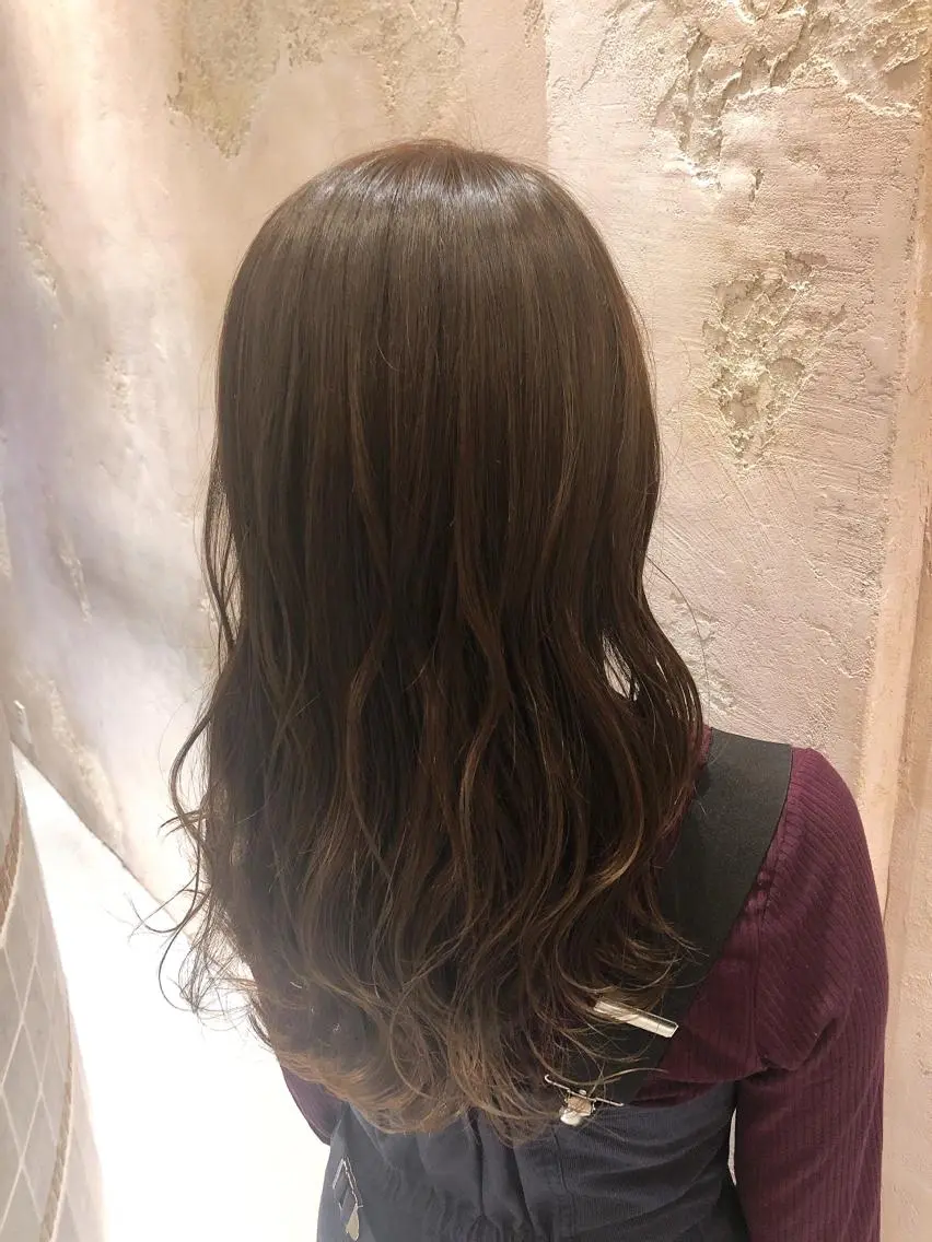 ミディアム アッシュ カット ヘアカラー トリートメント 代表山口ひな 髪質改善のプロのヘアスタイル