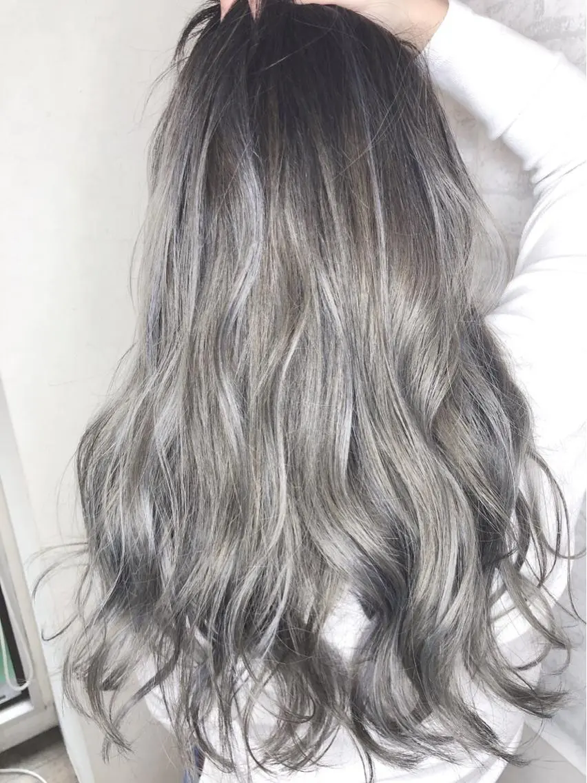 ロング カラー ブリーチ 美髪・艶髪特化美容師 RYOJIのヘアスタイル