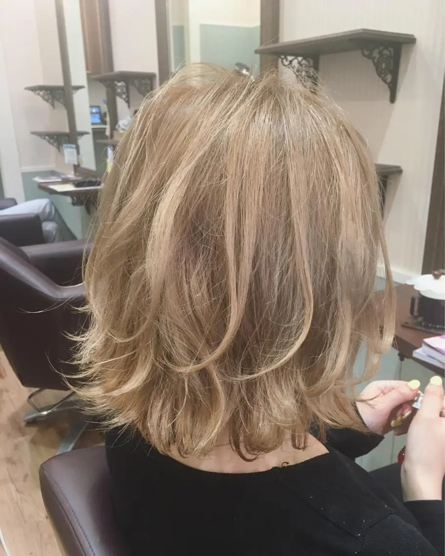 ショート カラー ベージュカラー ハイトーンカラー ビーズアモール 豊田店のヘアスタイル