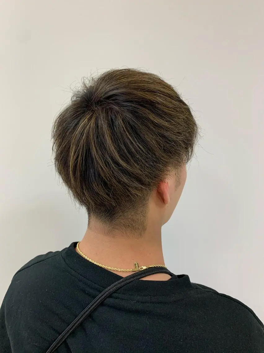 ショート カラー メンズ メンズハイライト ハイライトカラー ハイライト 顔まわりカット✄ ベージュカラー🧸のヘアスタイル