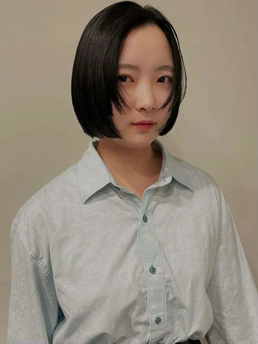 ショート カラー カット ヘアカラー トリートメント ブリーチ🫴 ボブ✍️レイヤーのヘアスタイル