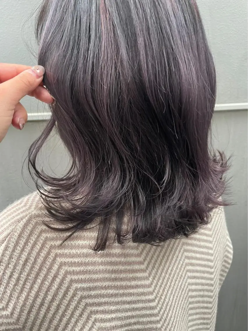 セミロング カラー ラベンダーカラー 中村 彩乃のヘアスタイル