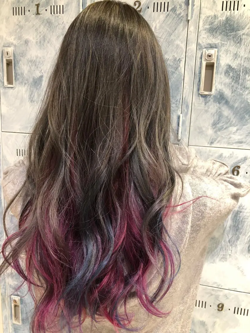 ロング カラー ブリーチ ユニコーンカラー 松本 明日可のヘアスタイル