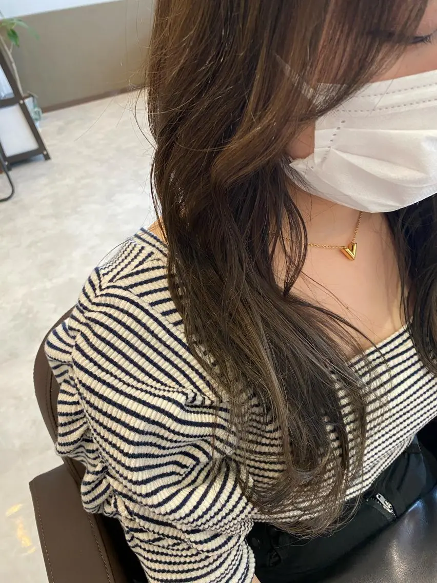 セミロング カラー 坂井田 浩樹のヘアスタイル