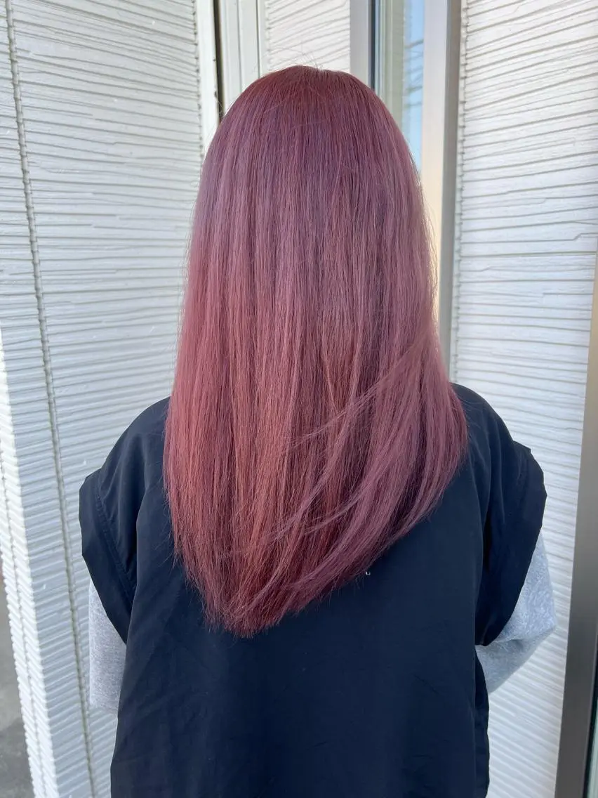 ロング カラー 下岡 奈津美のヘアスタイル