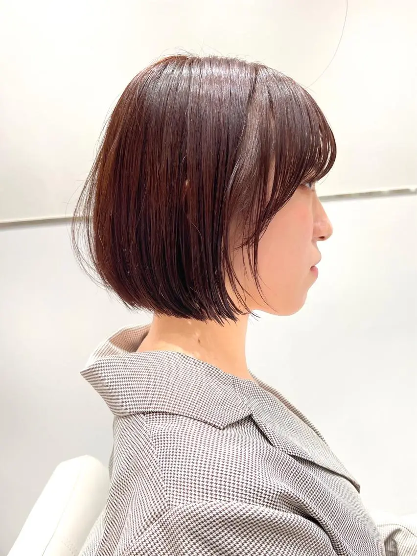 ショート カラー 切りっぱなしボブ 前下がりボブ ブリーチ グレージュ ボブ レイヤー専門家 ダブルカラー修のヘアスタイル