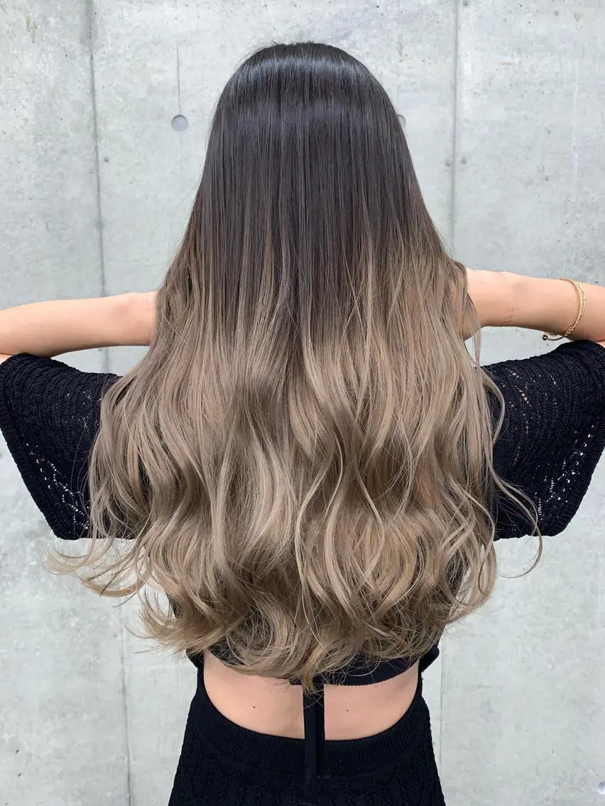 ロング カット ヘアカラー トリートメント 山田 絵里菜のヘアスタイル