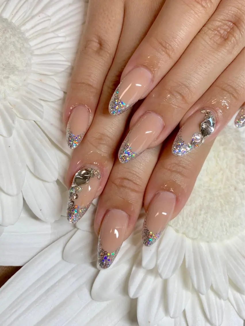 ネイル フレンチネイル ラメ(グリッター) スカルプネイル Nailsalon E's cafeのネイルデザイン