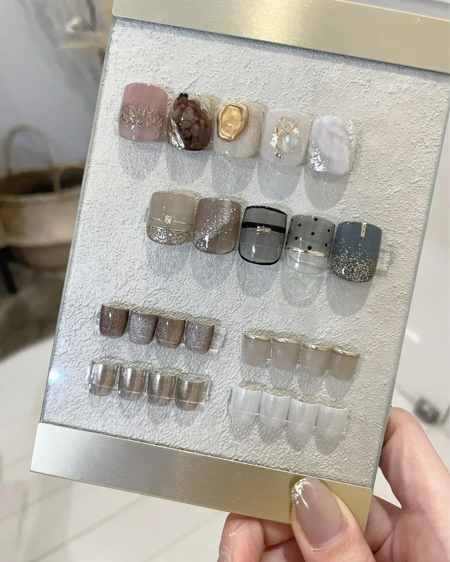 ネイル アートネイル オーロラネイル フレンチネイル マグネットネイル ミラーネイル フットネイル nail salon ✷aronaのネイルデザイン