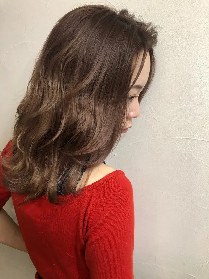 セミロング カラー ベージュカラー ピンクカラー ピンクベージュ 西山梨々【5/1〜 復帰致します🌼】のヘアスタイル