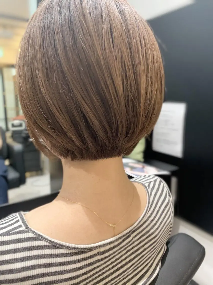 ショート カラー ネイル マツエク・マツパ ボブ ボブ、縮毛矯正👑 心斎橋/高城涼也のヘアスタイル