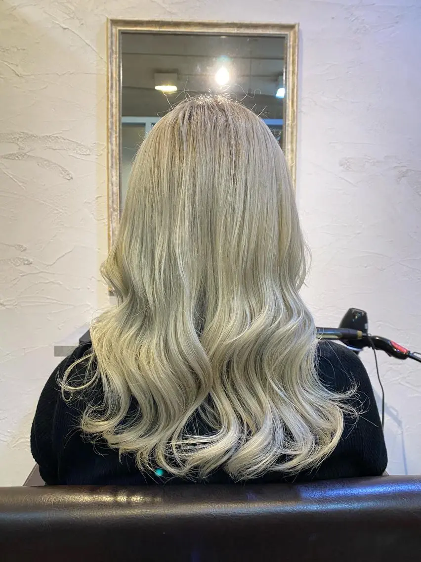 ロング カラー マンツーマン女性 美容師 奏のヘアスタイル