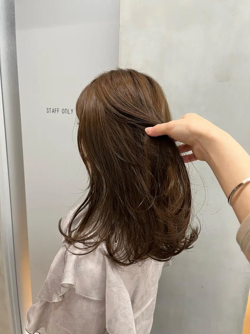 セミロング カット ヘアカラー トリートメント 縮毛矯正ボブ&顔まわ レイヤー♡TOMOEのヘアスタイル
