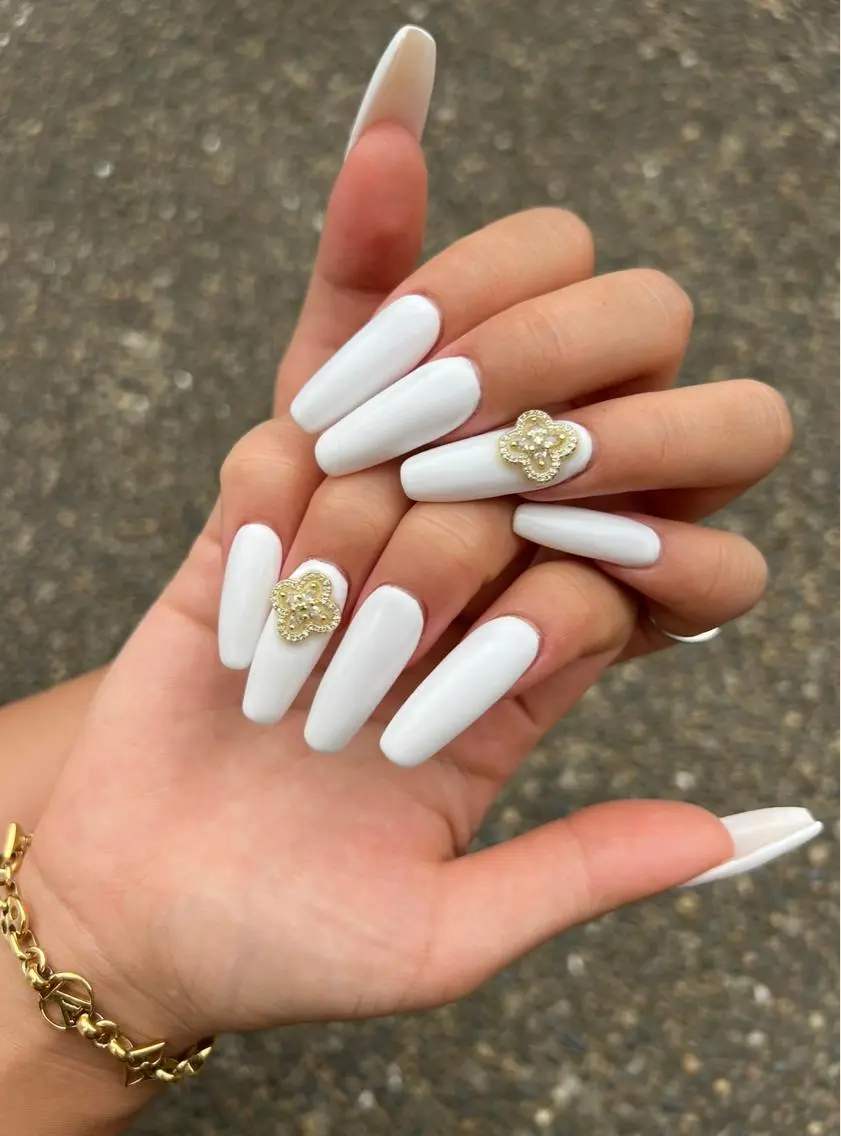 ネイル ハンドネイル zir  nail 🕊️💗RIOのネイルデザイン