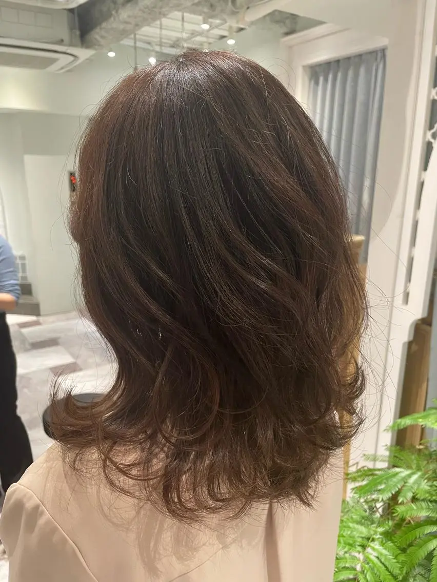 カラー ブラウンカラー ヘアカラー 木屋元一/透明感 /前髪/レイヤーのヘアスタイル