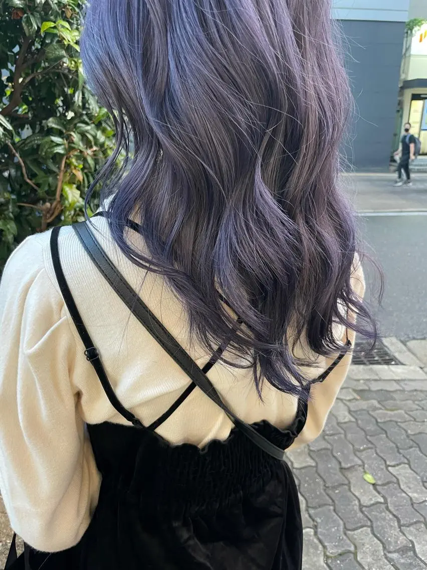 ロング カラー akane .のヘアスタイル