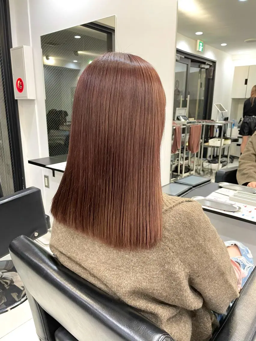 セミロング カラー ヘアカラー 横山 奈央のヘアスタイル