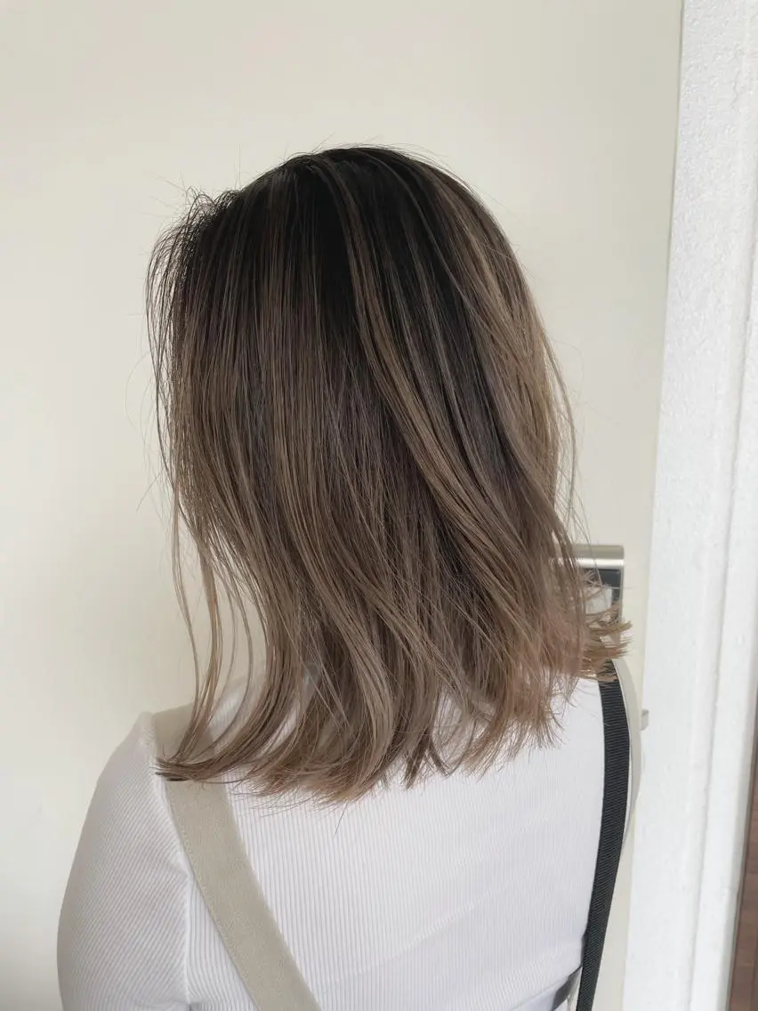 セミロング カラー かわさき ともやのヘアスタイル